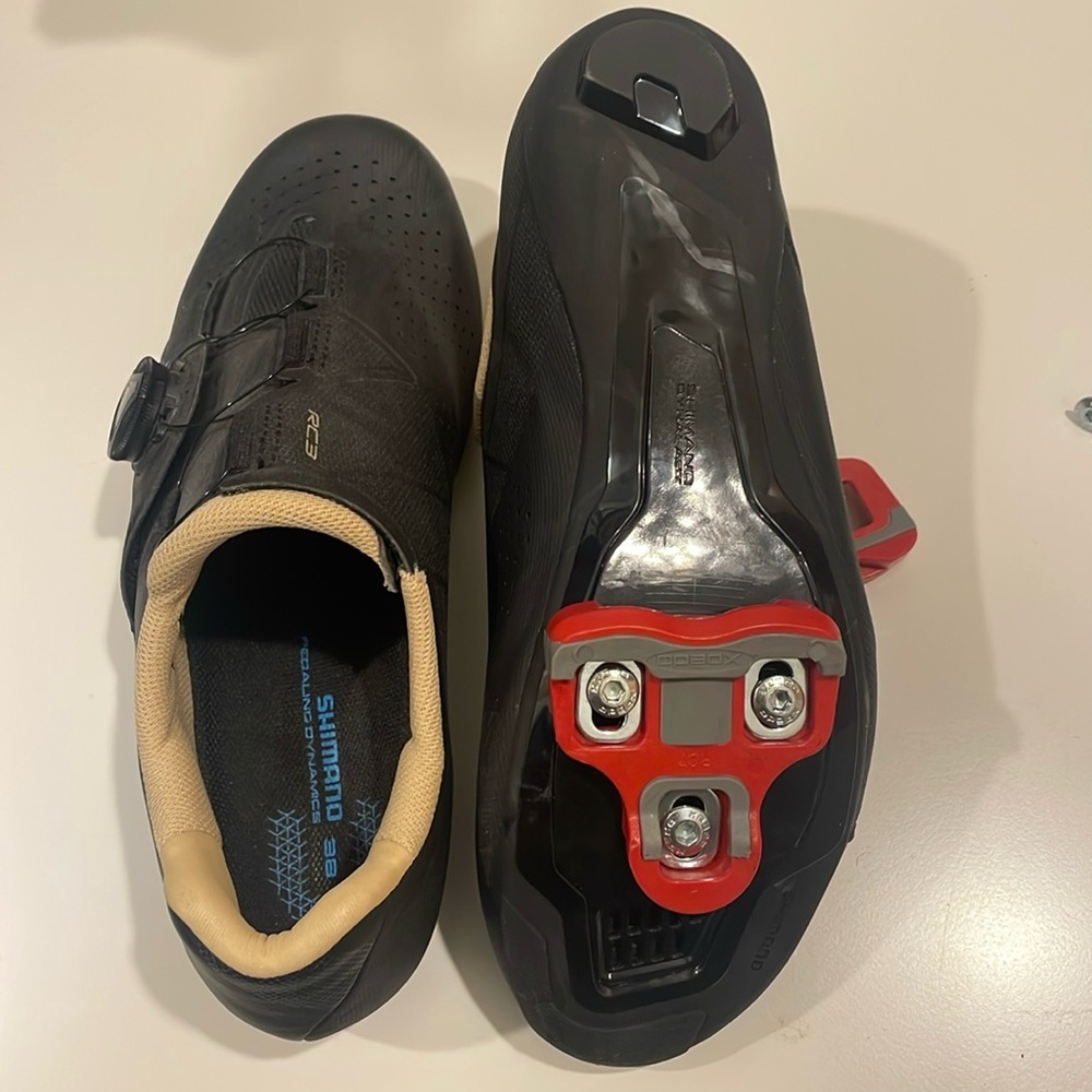 Shimano RC3 cycling shoes, Size 38 (US 6.5)